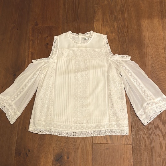 Alice and Olivia Ophelia Eyelet Lace Cold-Shoulder Ivory Blouse - Picture 4 of 15